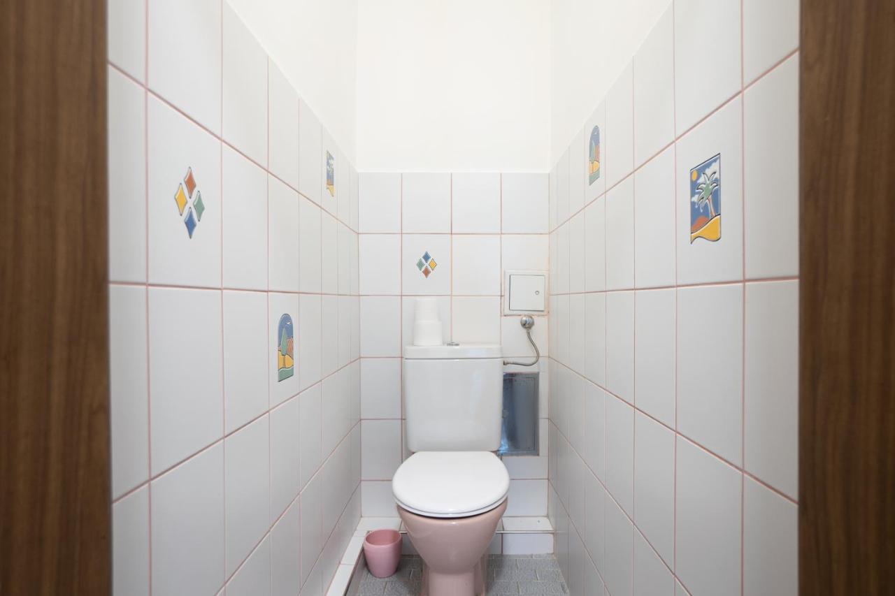 A Spacious 3-bedroom With King-size Beds Is Located Within 5 Minute's Walk From The Prater Appartement *